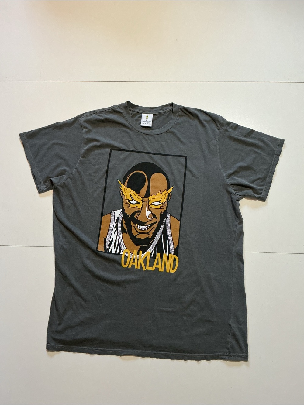 The Rad Black Kids California Oakland Distressed Graphic Gray S/S T-Shirt